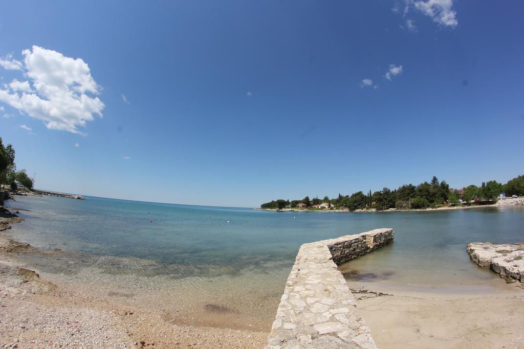 Hotel Zlatna Vala Умаг Екстер'єр фото