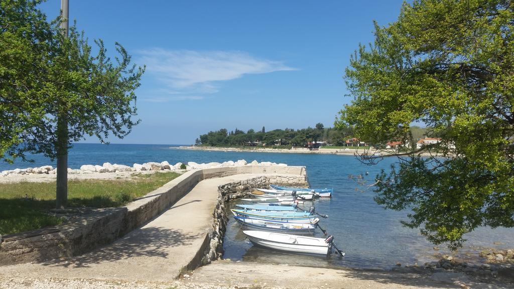 Hotel Zlatna Vala Умаг Екстер'єр фото